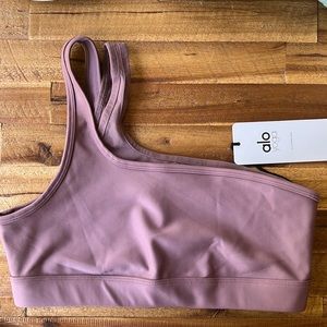 Alo excite sports bra